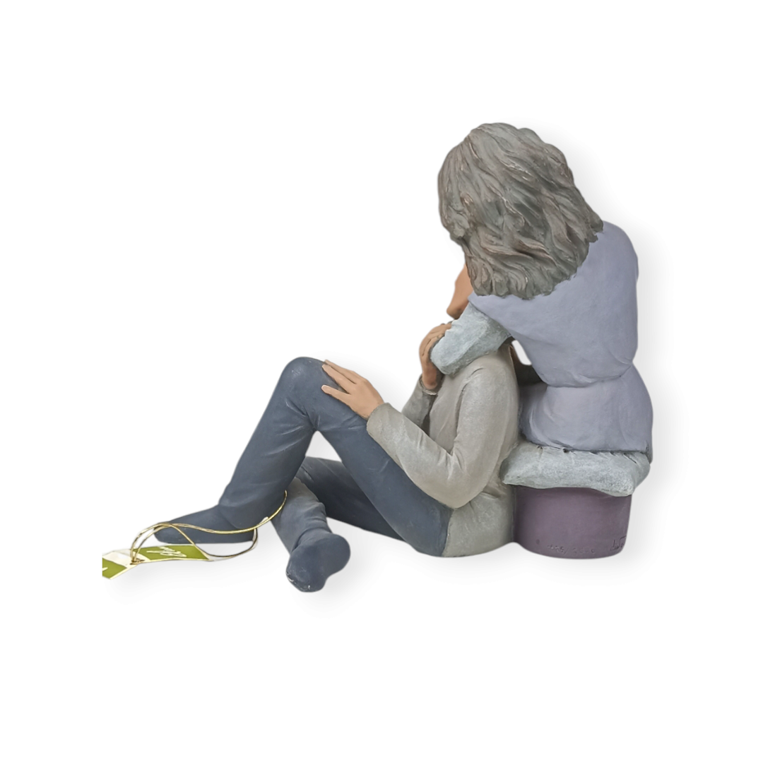 Escultura "Susurros" Elisa Montserrat Ribes edición limitada - Imagen 4